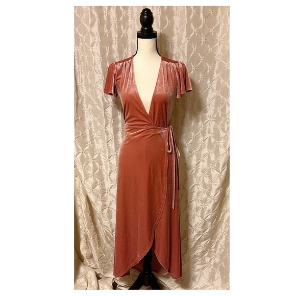 BHLDN by ANTHROPOLOGIE Dusty Rose Pink Velvet Thrive Wrap Midi Dress - Picture 3 of 16